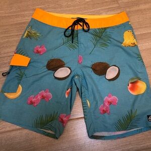 Reef Boardshorts to trip on Size 32